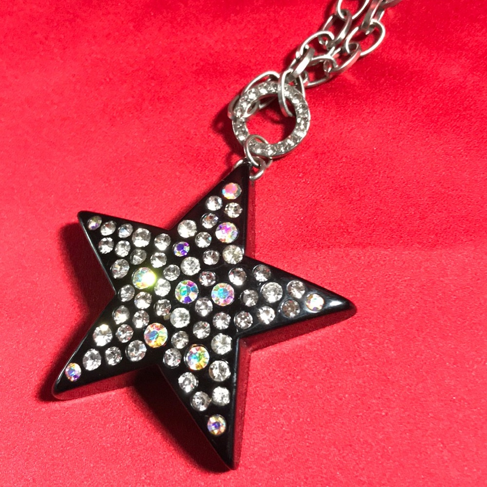 Rhinestone Star Pendant on Silver Tone Chain